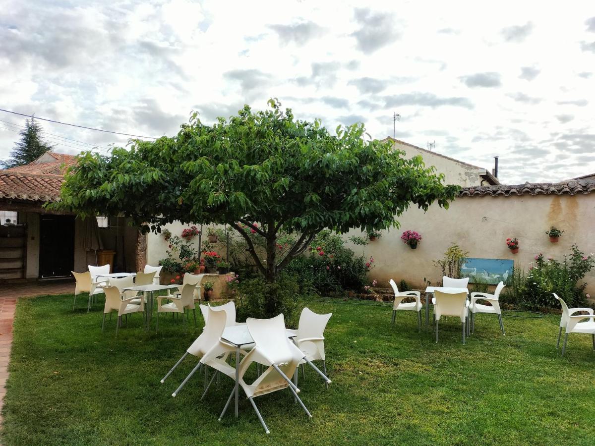Albergue Don Camino Villalcazar de Sirga ภายนอก รูปภาพ