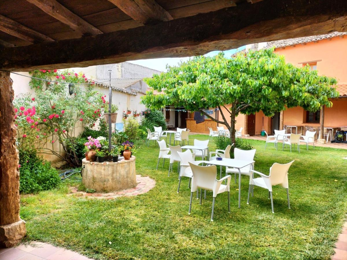Albergue Don Camino Villalcazar de Sirga ภายนอก รูปภาพ